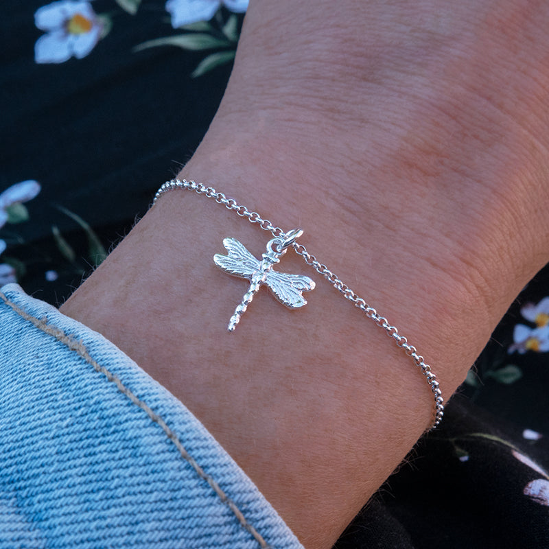 Zilveren armband met Libelle bedel.