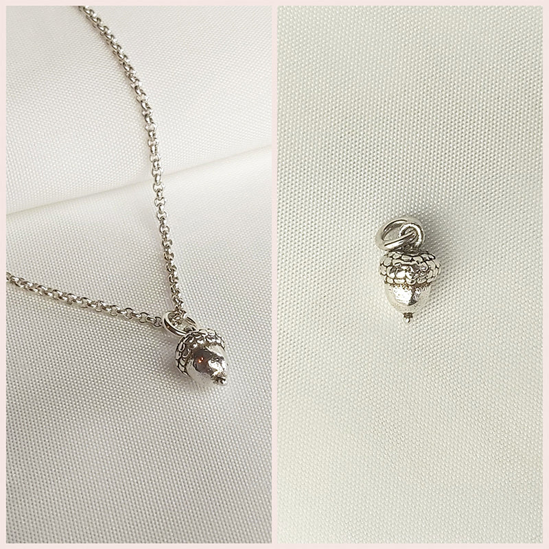 Zilveren ketting met eikeltjes hanger. Eikeltjes bedel ook los te koop.