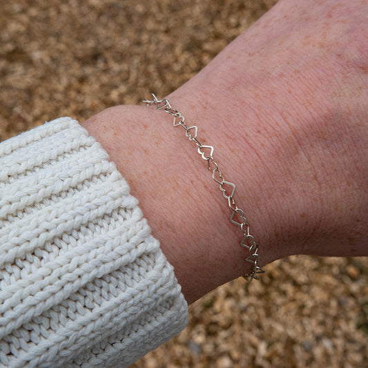 Zilveren armband | Hartjes schakel