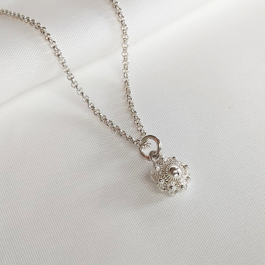 Zilveren ketting met Zeeuwse knoop | 925 Sterling zilveren ketting | Handmade by MoM with Jewels