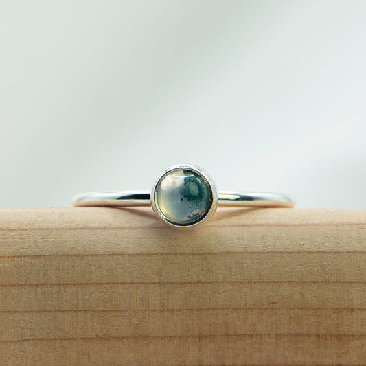 925 Zilveren ring met mos-agaat.