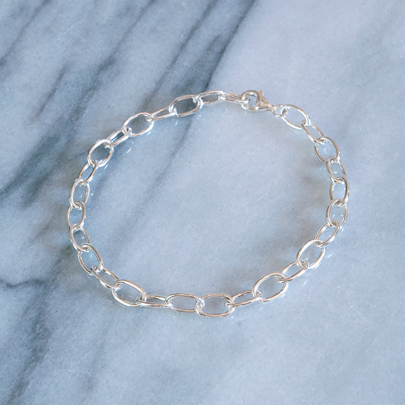 925 Zilveren schakel armband. Stoere en minimalistische armband met grove schakel. Handgemaakt door MoM with Jewels