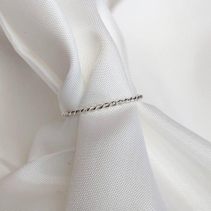 Zilveren twist stapelring - 925 Zilver of 14K goud - Handgemaakt door MoM with jewels