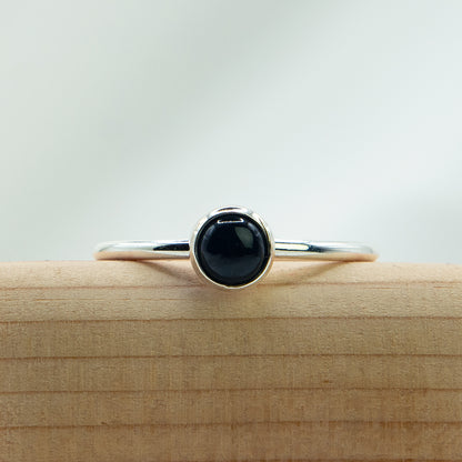 Zilveren stapelring met Onyx.