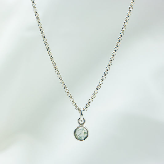 Fijne zilveren ketting met Mos-Agaat. Hanger ook los te bestellen.